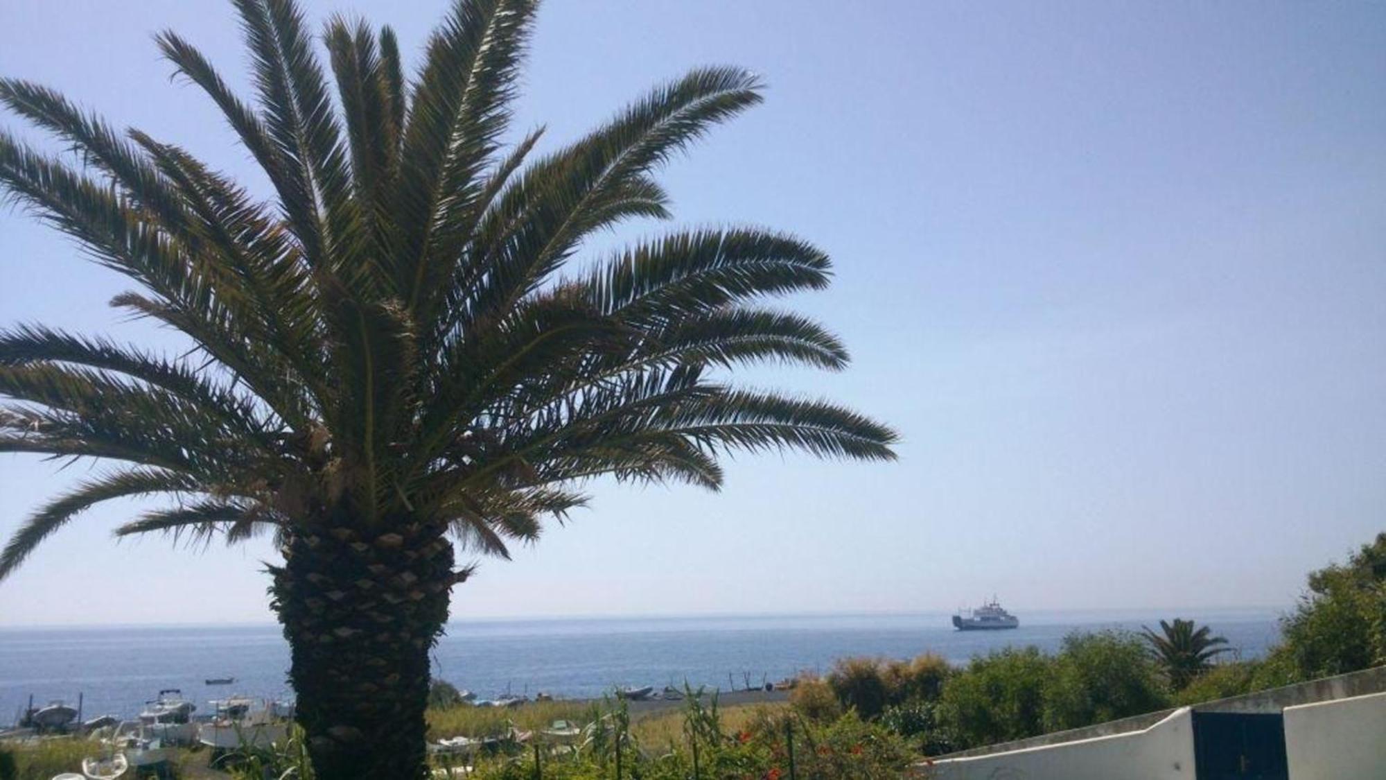 Ferienhaus Am Meer Mit Terrasse Und Garten Villa Stromboli Exterior photo