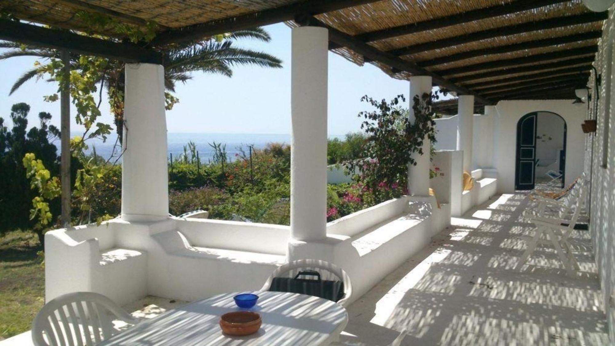 Ferienhaus Am Meer Mit Terrasse Und Garten Villa Stromboli Exterior photo