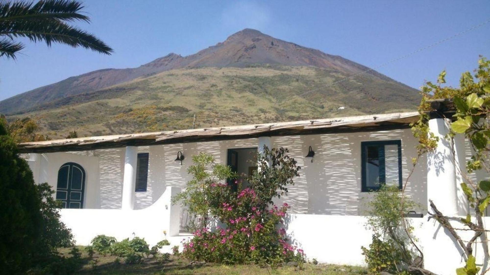 Ferienhaus Am Meer Mit Terrasse Und Garten Villa Stromboli Exterior photo